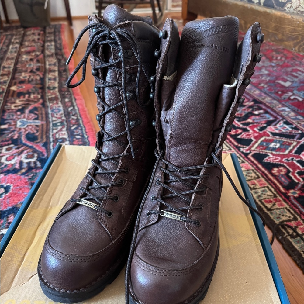 Danner Frontier Extreme 10" 600 Gram GTX Leather Boots 42530 in Men's Size 9 1/2